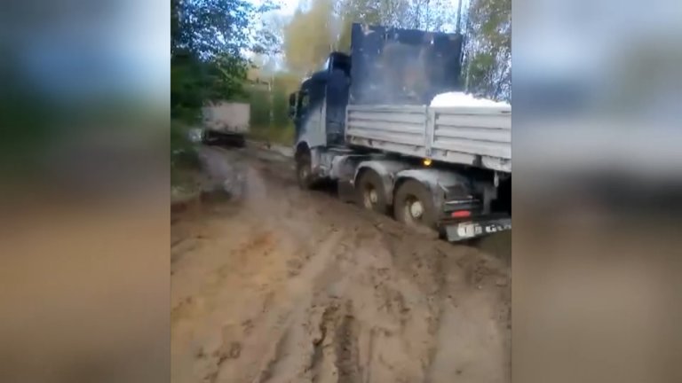 Системную отсыпку проблемных дорог в Бодайбинской районе проведут только в 2025 году